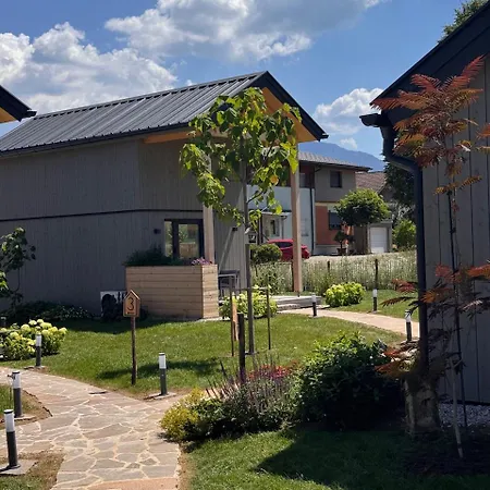 Tinys - Ferienhaeuser Am Attersee *